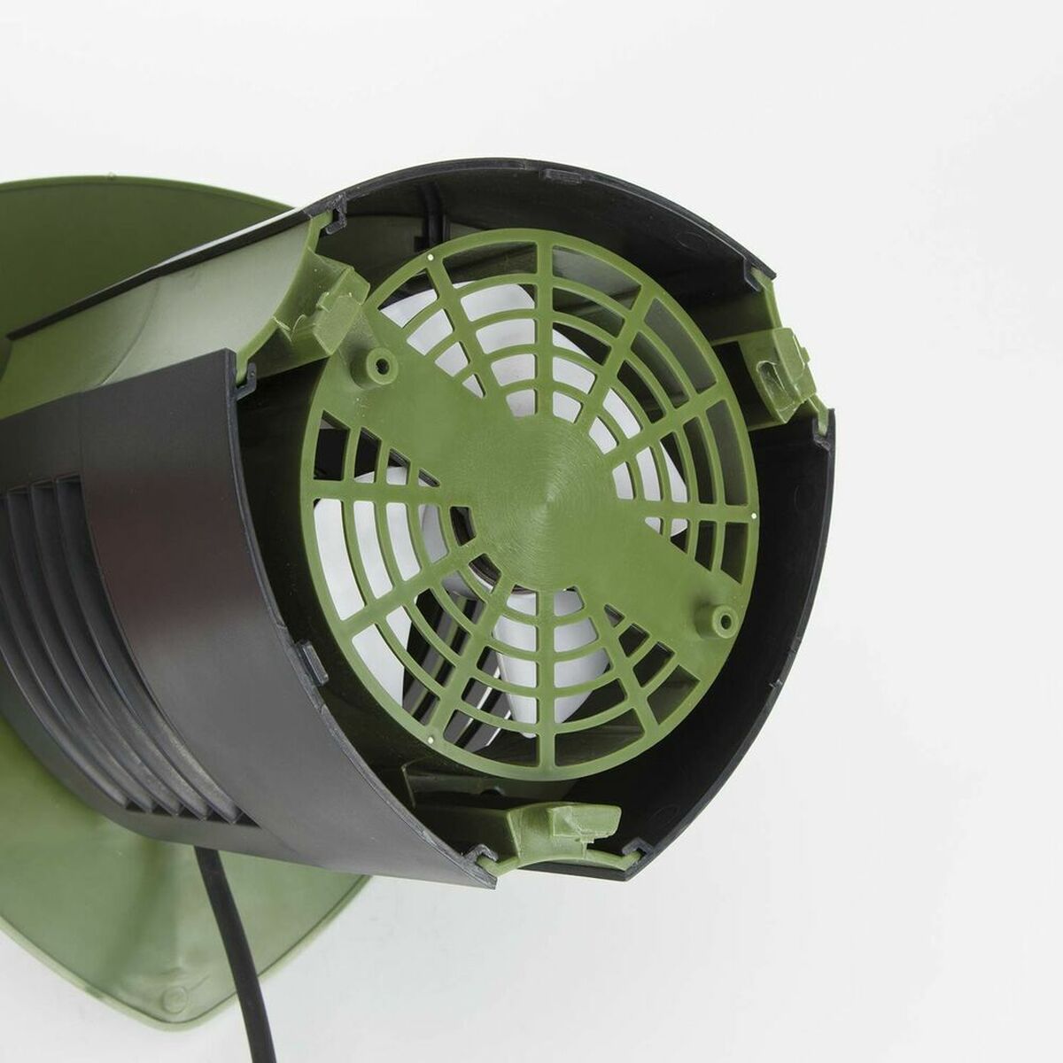 V6HC7E78AE2B8A8681EBFC860E93C6B24EAR6751020P4